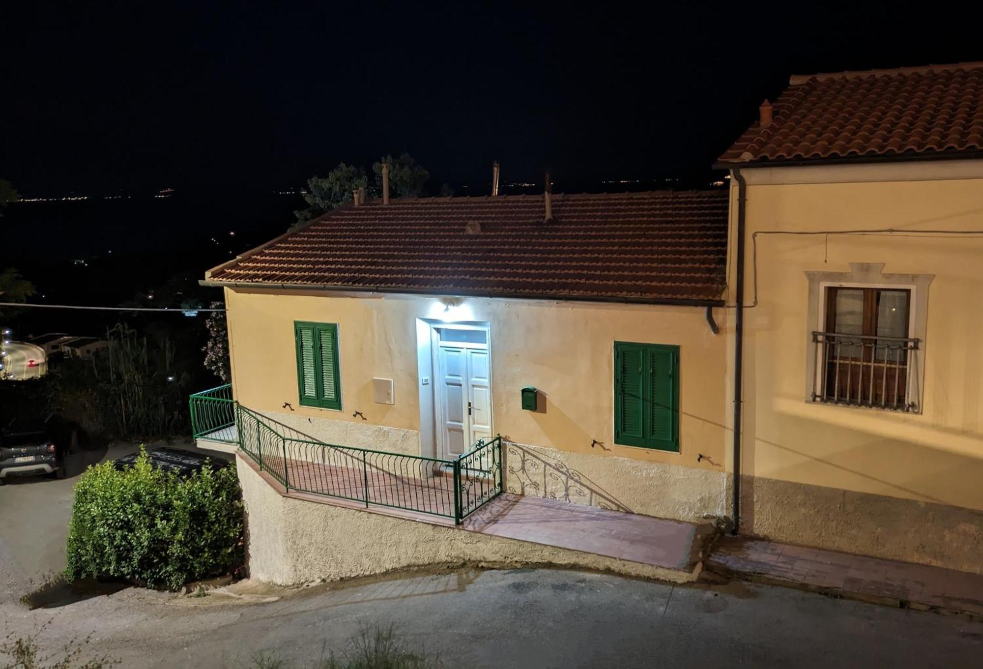 Casa Maddi Casa Vacanze Con Vista Mare Vicinissima Al Centro Каполивери Екстериор снимка